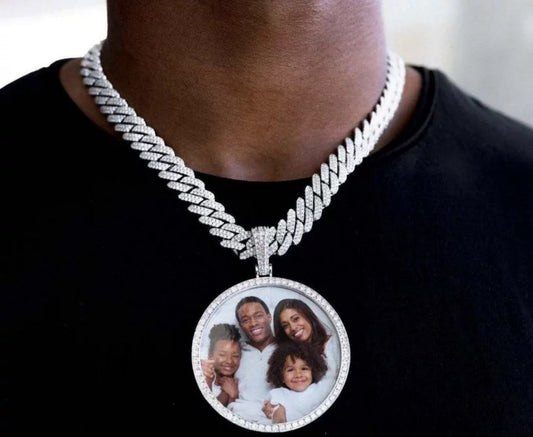 Custom round picture pendant