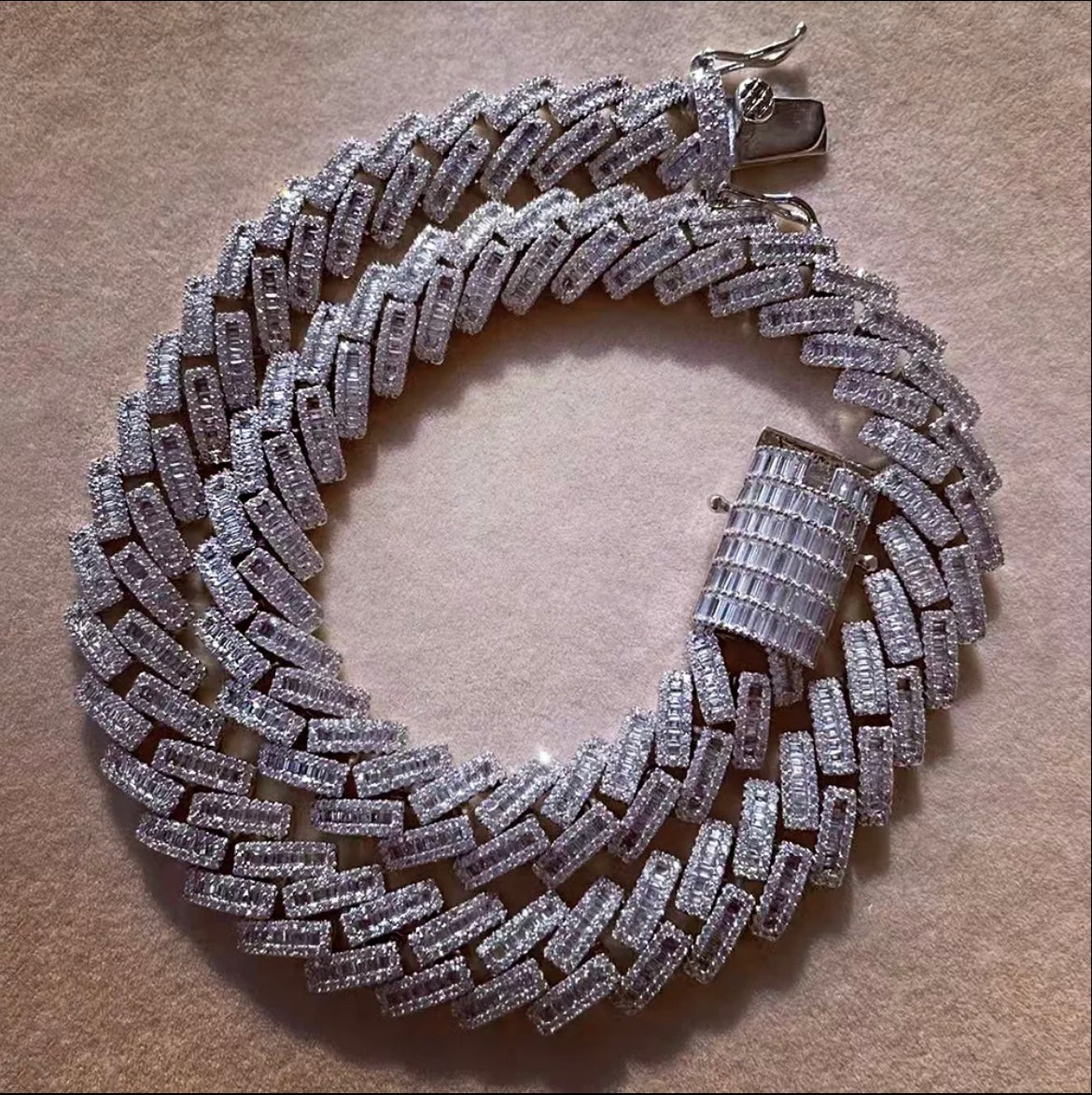 Baguette Prong Cuban Link